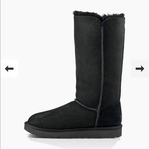 Black uggs Bailey button